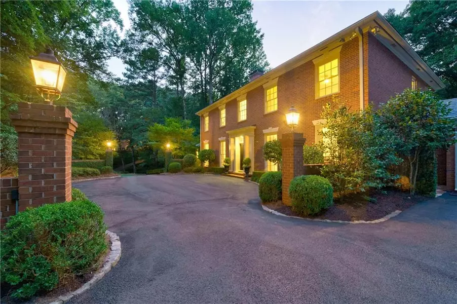 4121 Whitewater Creek RD NW, Atlanta, GA 30327