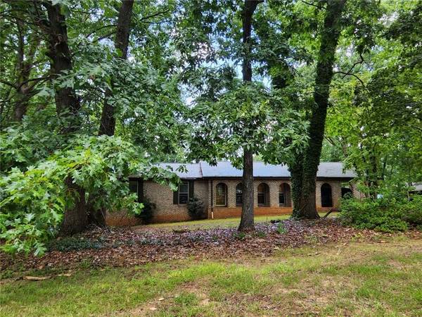 6453 Shore DR, Douglasville, GA 30135