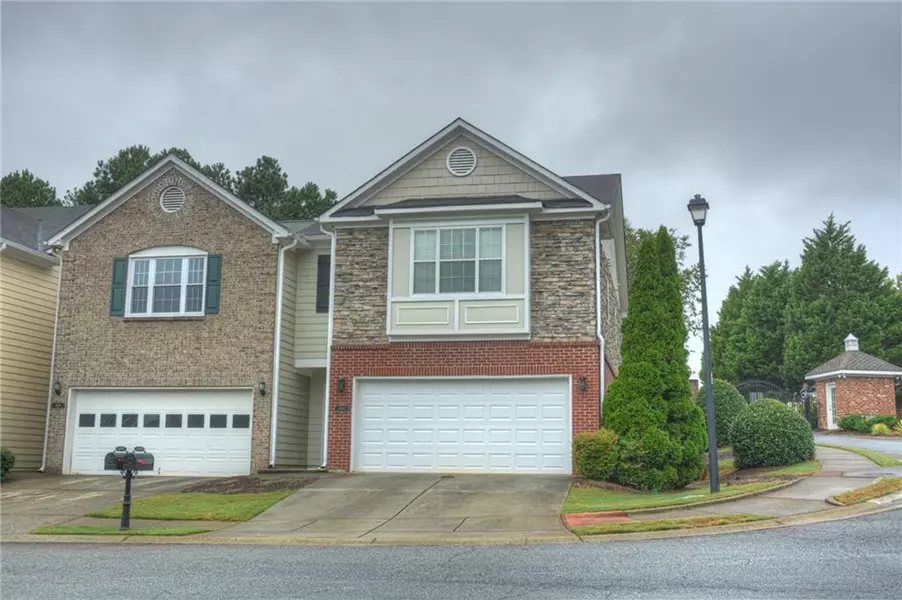 1968 Woodland Park CIR, Lawrenceville, GA 30043