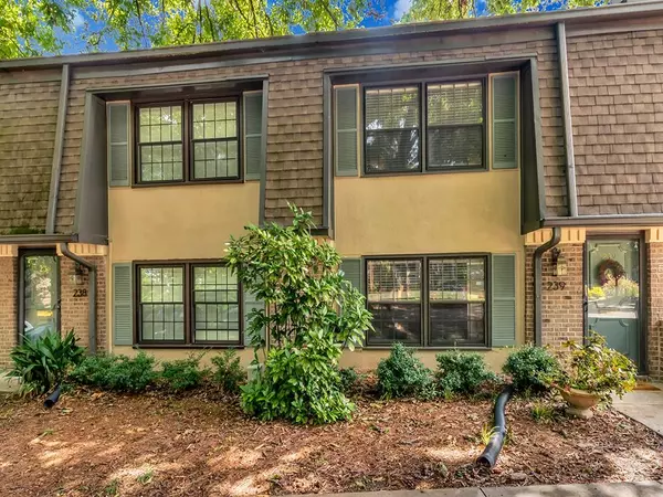 Atlanta, GA 30327,239 Triumph DR NW