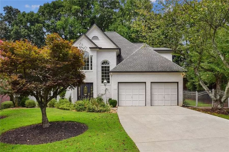 545 Montrose LN, Sandy Springs, GA 30328