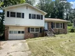 5628 Sandhurst DR, Forest Park, GA 30297