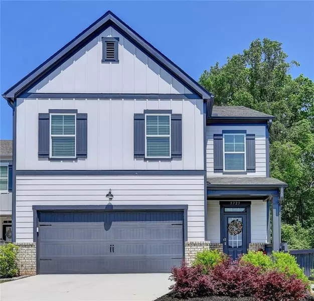 5723 Screech Owl DR, Flowery Branch, GA 30542