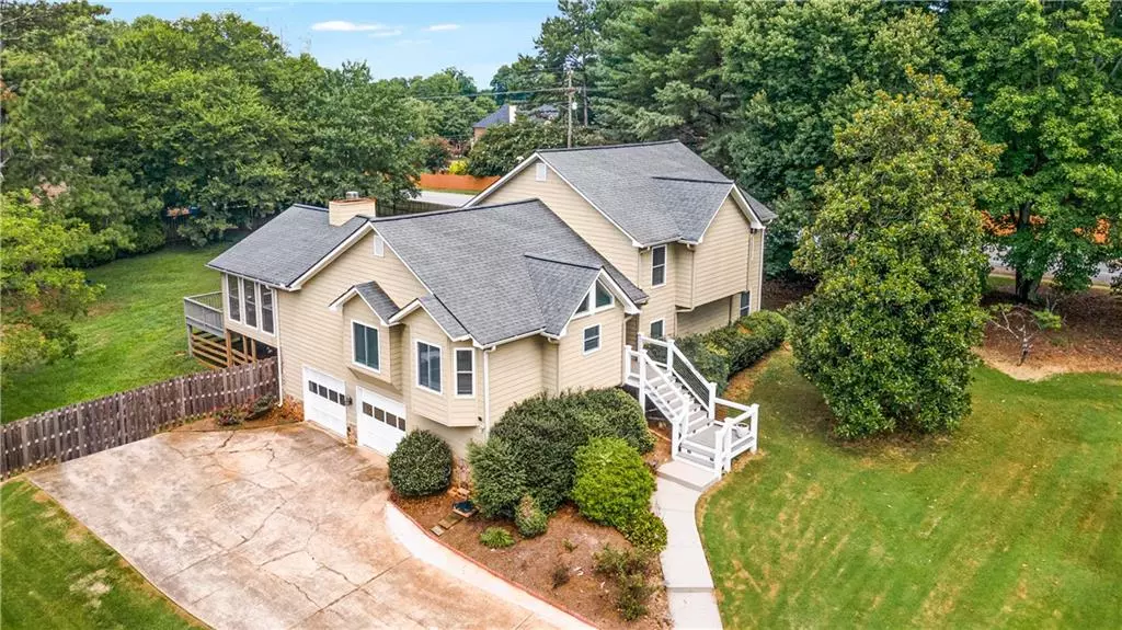 3944 Carriage House LN, Duluth, GA 30096