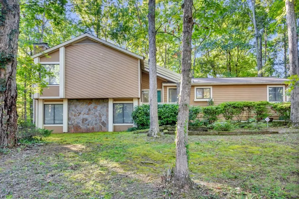 Douglasville, GA 30135,6646 CREEKWOOD CT