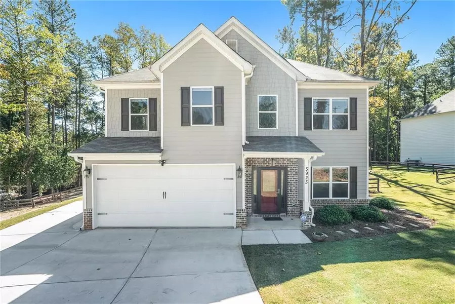 5923 Lanier Heights CIR, Buford, GA 30518