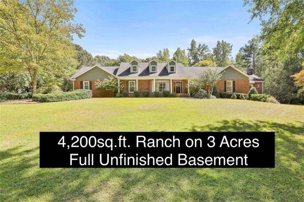 300 Camelot DR, Fayetteville, GA 30214