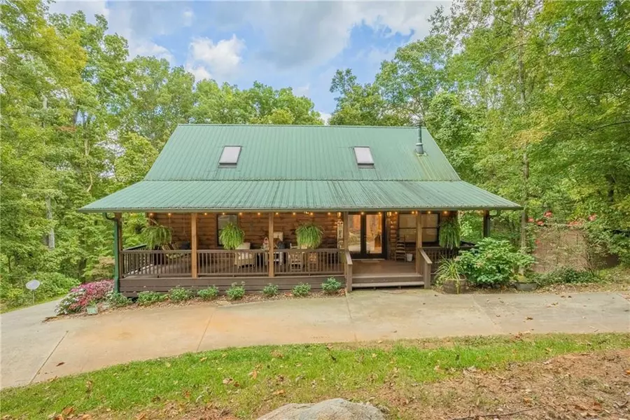 327 Chalet DR, Sautee Nacoochee, GA 30571