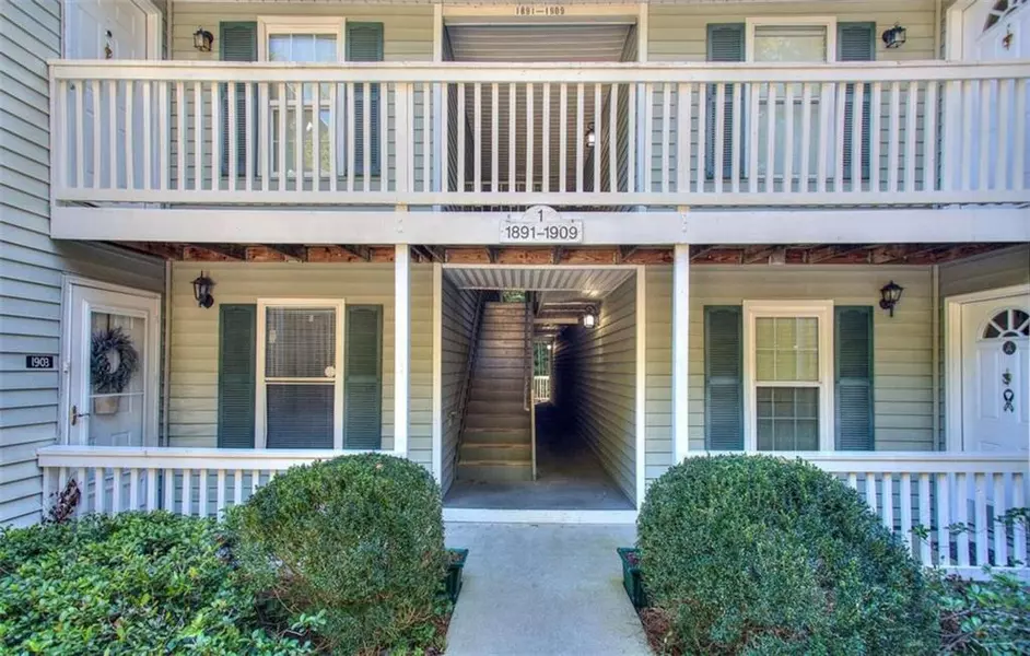 1909 Brian WAY, Decatur, GA 30033