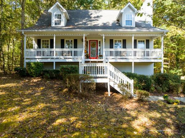 317 Dunesbury LN, Canton, GA 30115