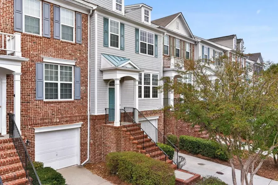 1025 Thornborough DR, Alpharetta, GA 30004