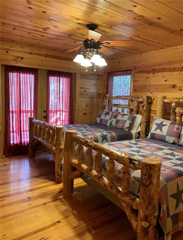 Ellijay, GA 30540,779 Lemmon LN