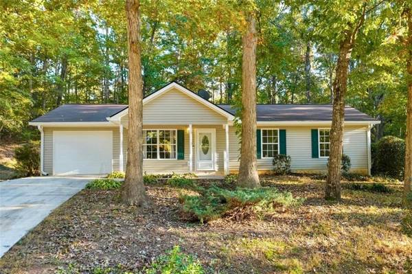 6526 River Hill DR, Flowery Branch, GA 30542