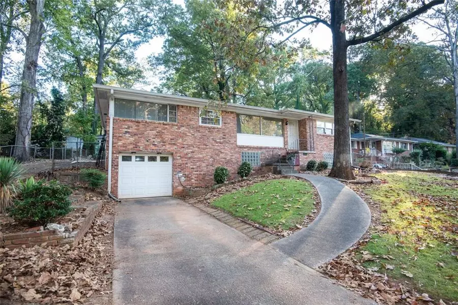 2854 Santa Monica DR, Decatur, GA 30032