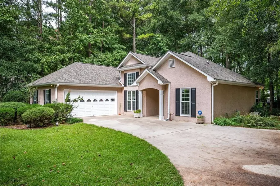 5 Kates BRG, Newnan, GA 30265