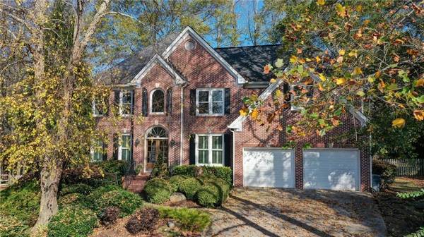 985 Windwalk CT, Roswell, GA 30076