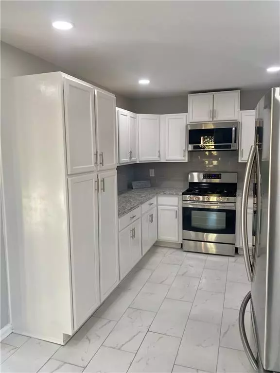 Mableton, GA 30126,858 Orris LN SW