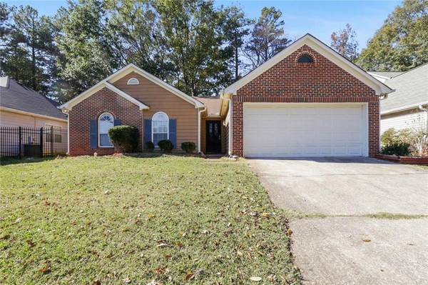 1047 Oakwood Chase CIR, Stone Mountain, GA 30083