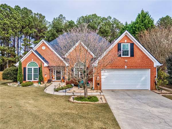 2730 Meadow Gate WAY, Loganville, GA 30052