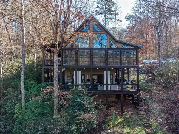 796 Bear Walk RD, Mineral Bluff, GA 30559