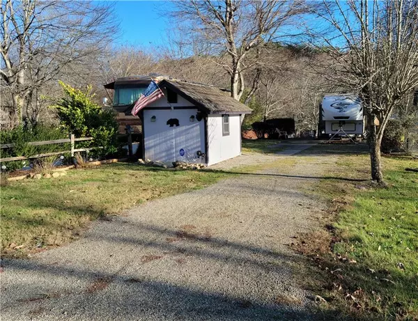 Blairsville, GA 30512,115 Apache BND