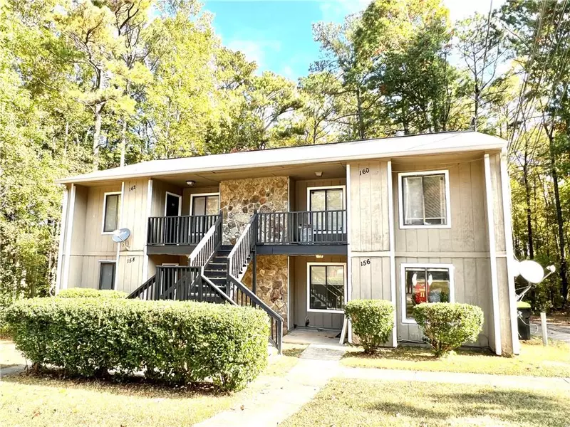 156 Summerwood DR, Fairburn, GA 30213