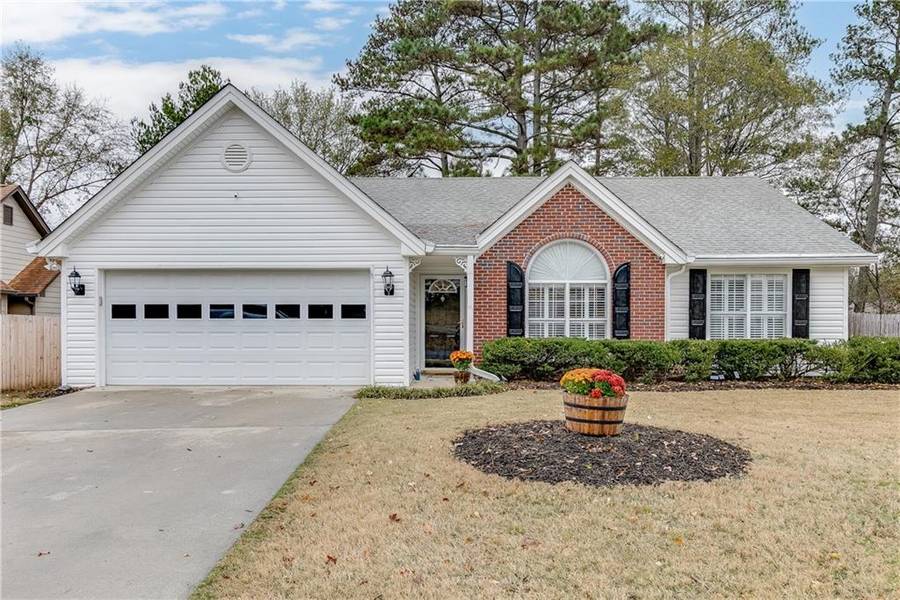 5655 Sugar Crossing DR, Sugar Hill, GA 30518