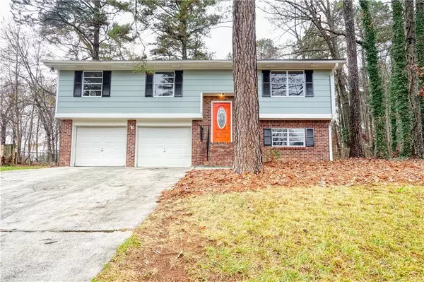 6924 KIMBERLAND GARDENS LN, Lithonia, GA 30058
