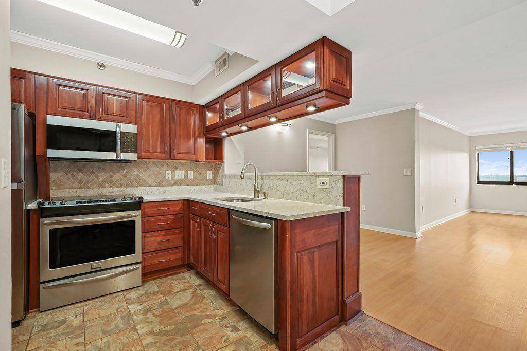 Atlanta, GA 30328,795 HAMMOND DR #1507