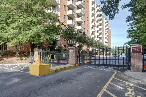 Sandy Springs, GA 30328,300 Johnson Ferry RD NE #B501