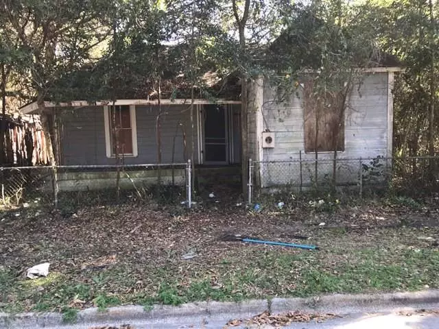 Brunswick, GA 31520,916 Gordon ST