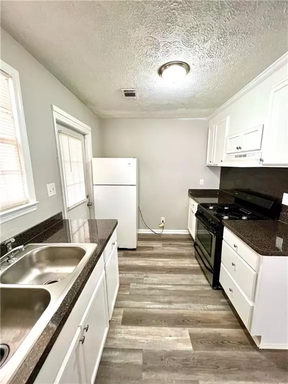 Griffin, GA 30223,320 Labron ST