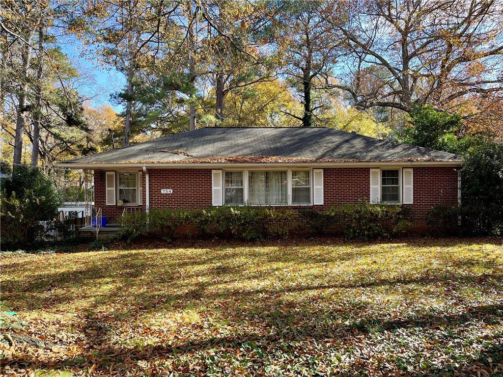 754 Pinehill DR SE, Smyrna, GA 30080