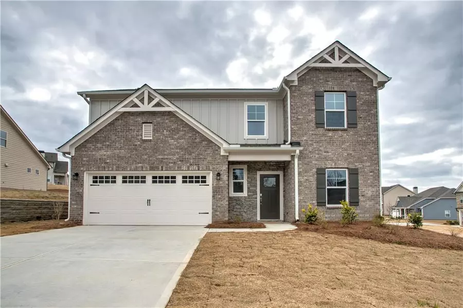 1355 Woods LN, Jefferson, GA 30549