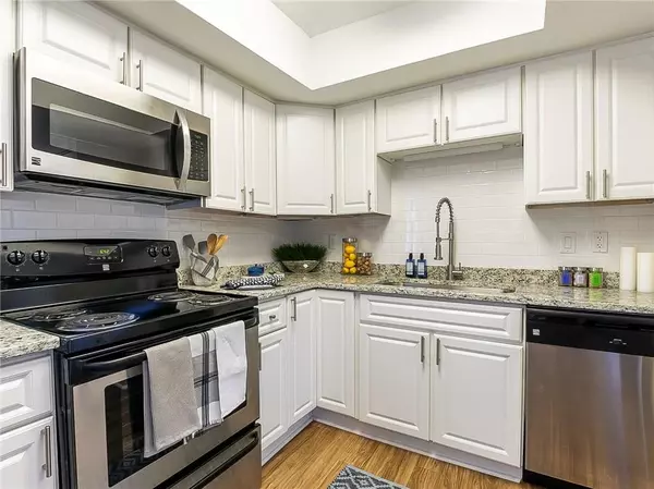 Roswell, GA 30076,1500 Harbor LNDG #2300-2304