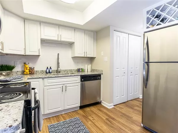 Roswell, GA 30076,1500 Harbor LNDG #2300-2304