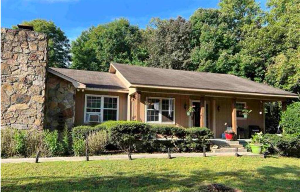 121 Peaceful Valley, Cleveland, GA 30528