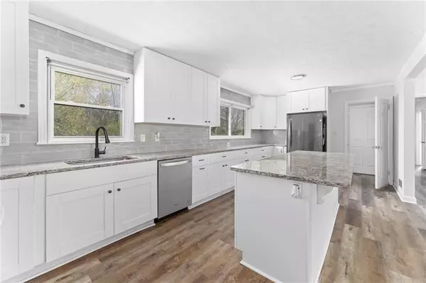 Marietta, GA 30008,1406 Angus TRL SW