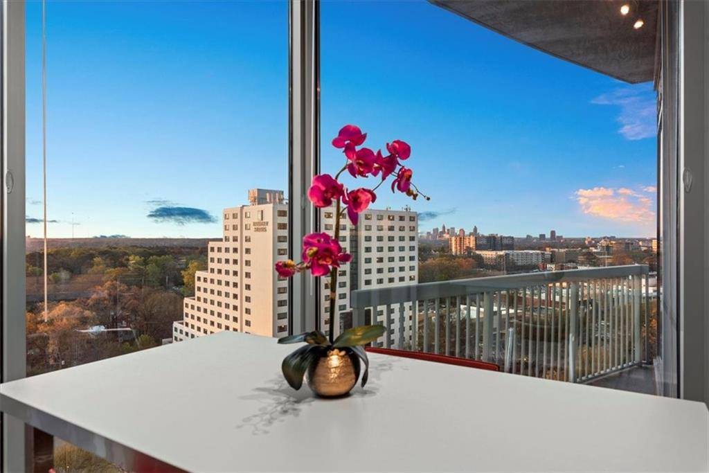 Atlanta, GA 30326,3324 Peachtree RD NE #1302