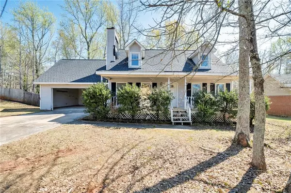 95 Pine Grove CIR,  Newnan,  GA 30263