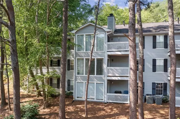 407 Natchez TRCE, Sandy Springs, GA 30350