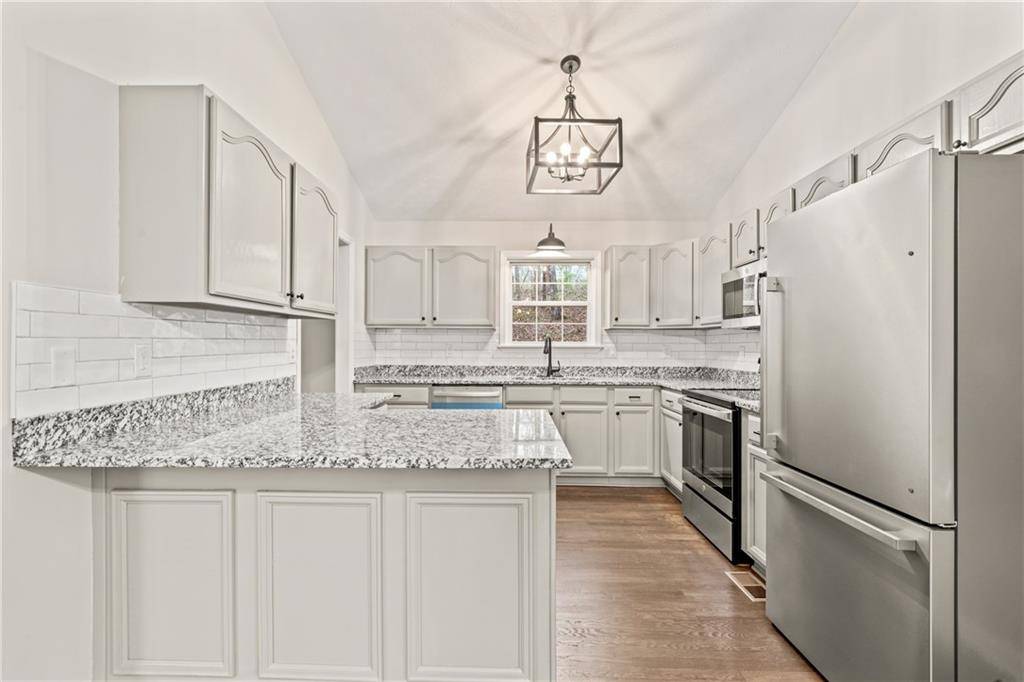 355 Orchard RD, Jasper, GA 30143