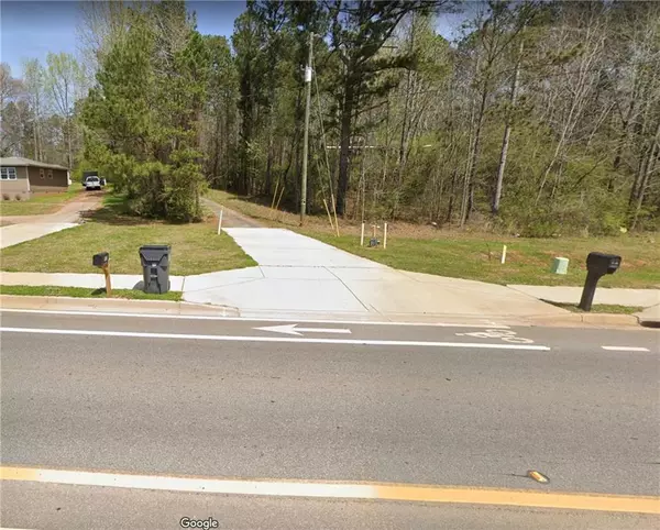 Newnan, GA 30265,000 Poplar RD