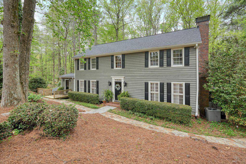 1553 HUNTINGDON TRL, Sandy Springs, GA 30350