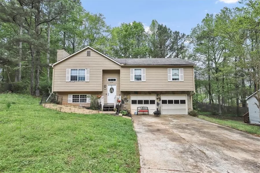 6390 Holborne LN, Douglasville, GA 30134