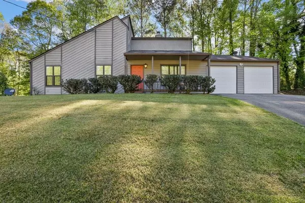 620 River Bend CIR SW, Smyrna, GA 30082