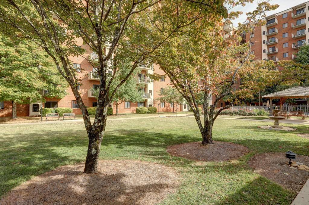 Sandy Springs, GA 30328,300 Johnson Ferry RD NE #A604