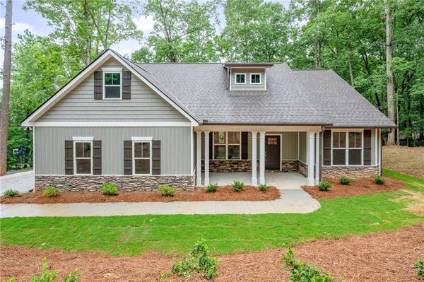 158 Shadowood DR SE, Calhoun, GA 30701