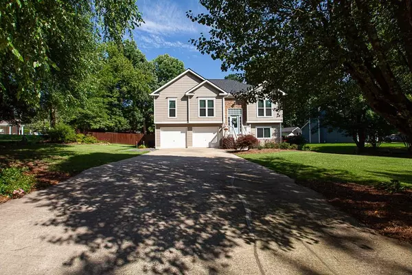 Cumming, GA 30028,3815 Pheasant Run TRCE