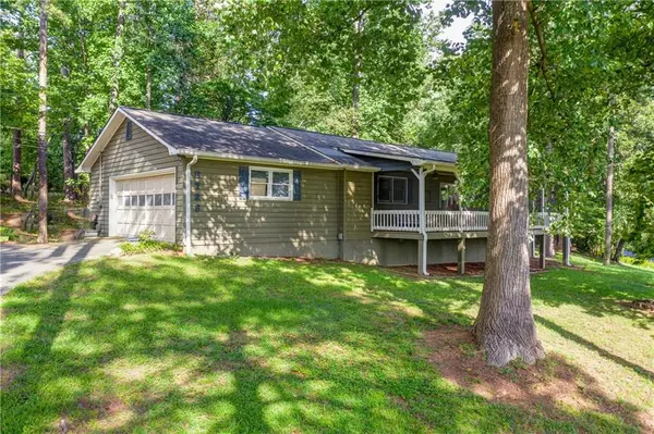 6725 Lawson CIR, Gainesville, GA 30506